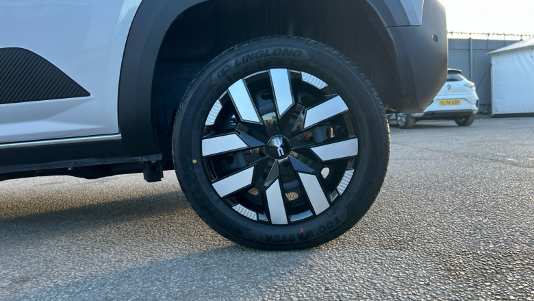 Dacia Spring 27kWh Expression 65 48kW 5dr Auto Electric Hatchback